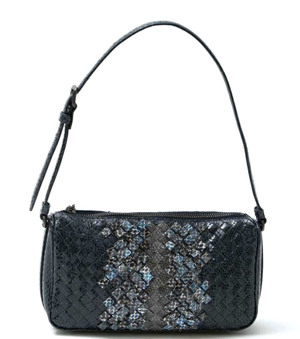 Snake Embellished Shoulder Bag In Black