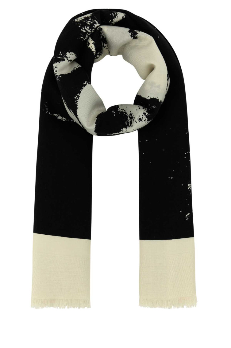Alexander Mcqueen Unique Print Silk Blend Scarf In Blackwhite