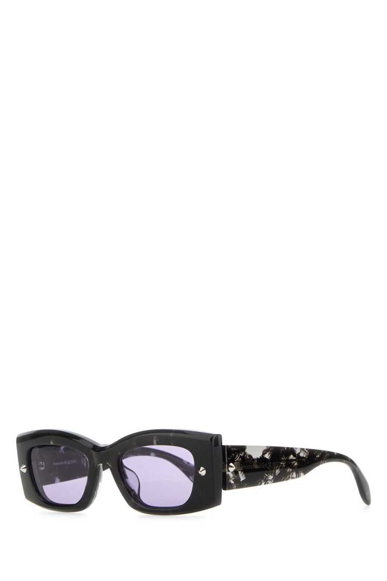 Alexander Mcqueen Black Logo Sunglasses In Black