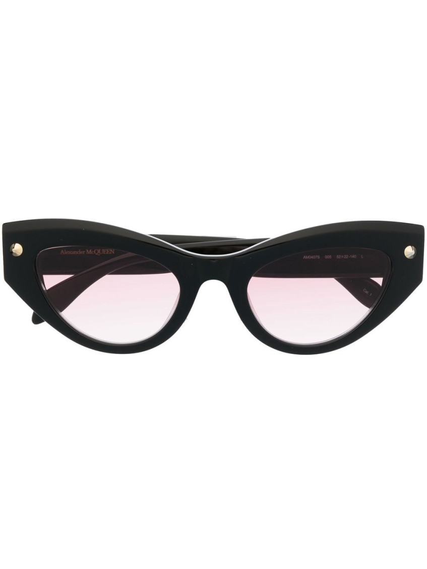 Alexander Mcqueen Cat-eye Frame Sunglasses In Black