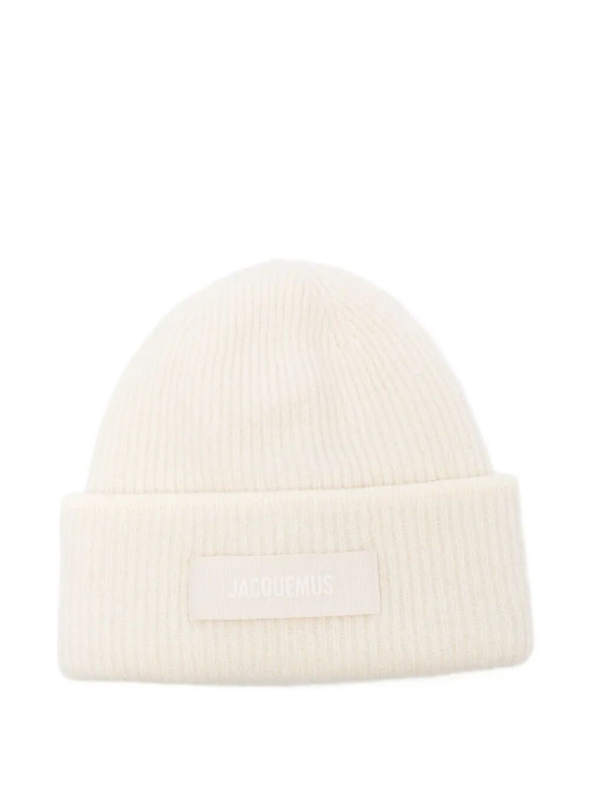 Jacquemus Ribbed White Beanie With Subtle Logo Detailing In White