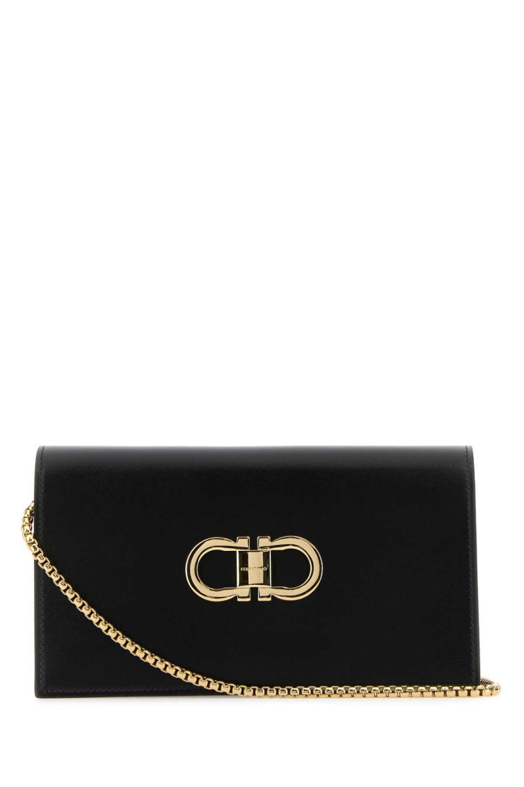 Ferragamo Black Leather Gancini Shoulder Bag In Black