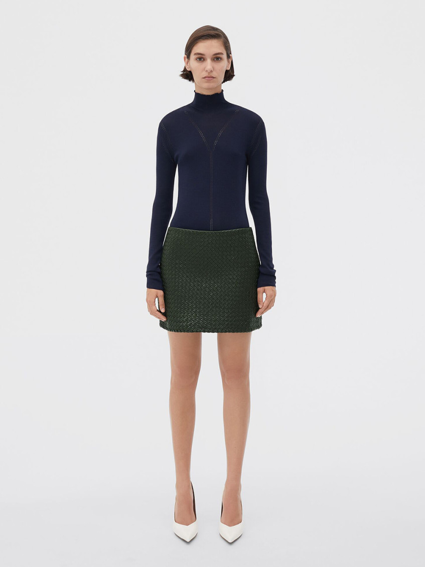 Bottega Veneta Green Intrecciato Raffia Mini Skirt For Women In Dark Green