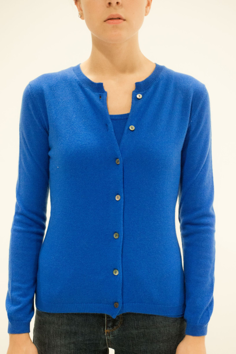 La Rose Buttoned Cashmere Cardigan In Royal Blue