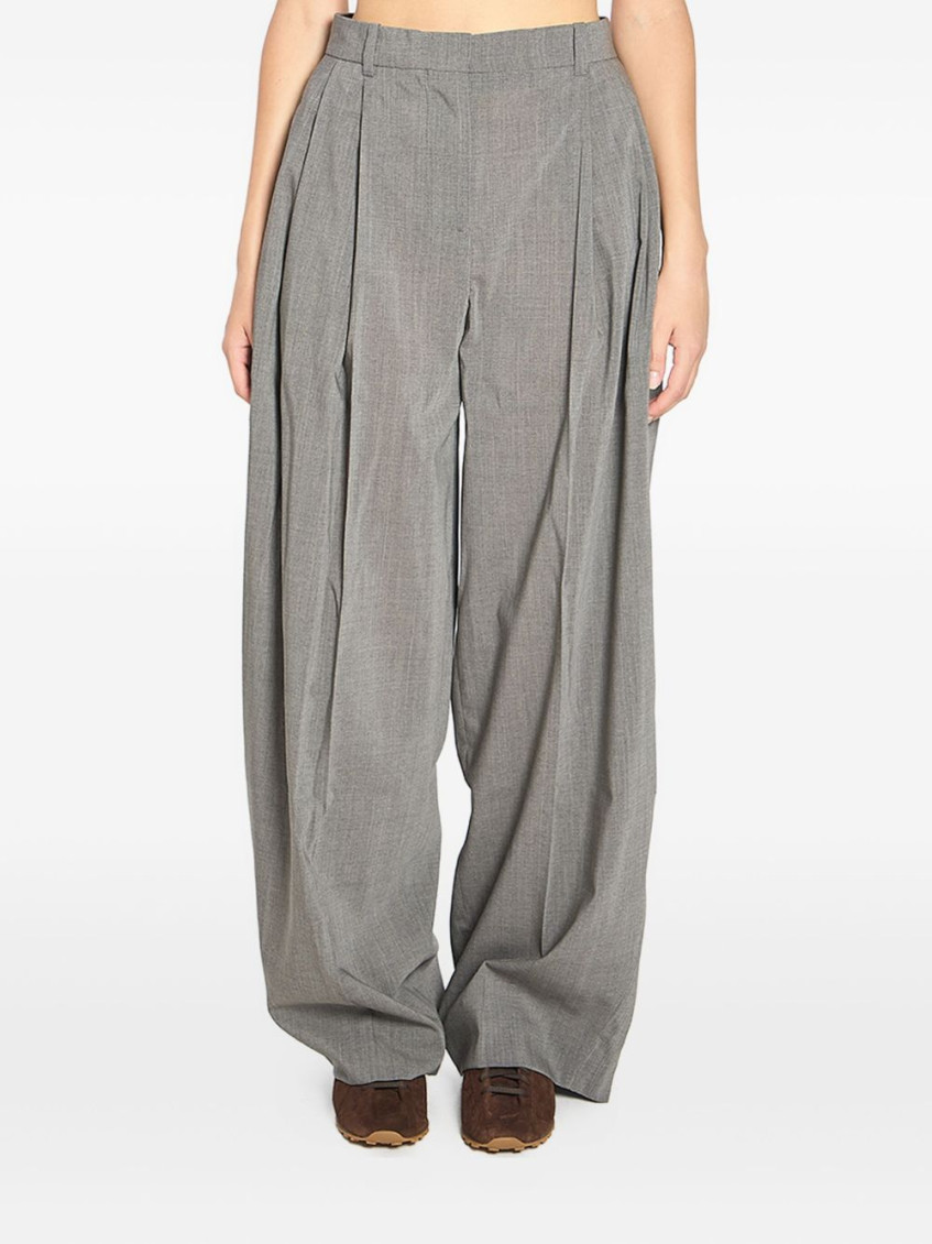 Jacquemus Grey Wide Pleated Pants In Gray