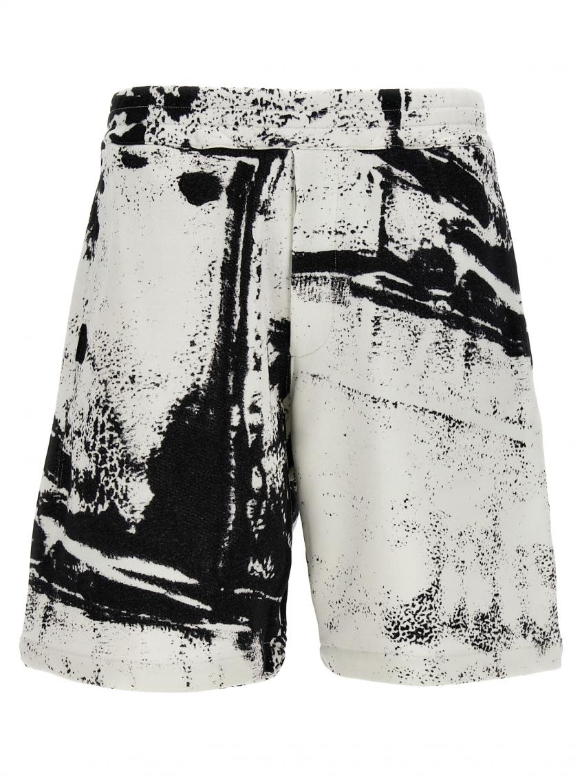 Alexander Mcqueen All Over Print Bermuda Shorts In Blackwhite