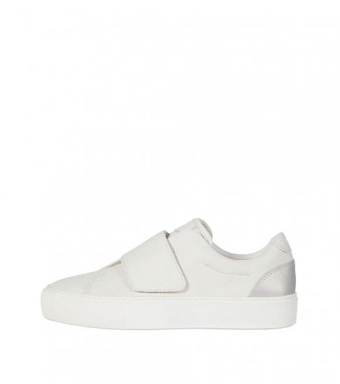 ugg calvin slip on sneaker