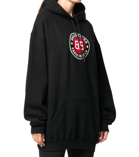 Balenciaga Black Club Logo Oversized Hoodie Sweatshirt For Women Online India At Darveys Com Create custom made hoodies for your team, group, or event online with printing and embroidery.