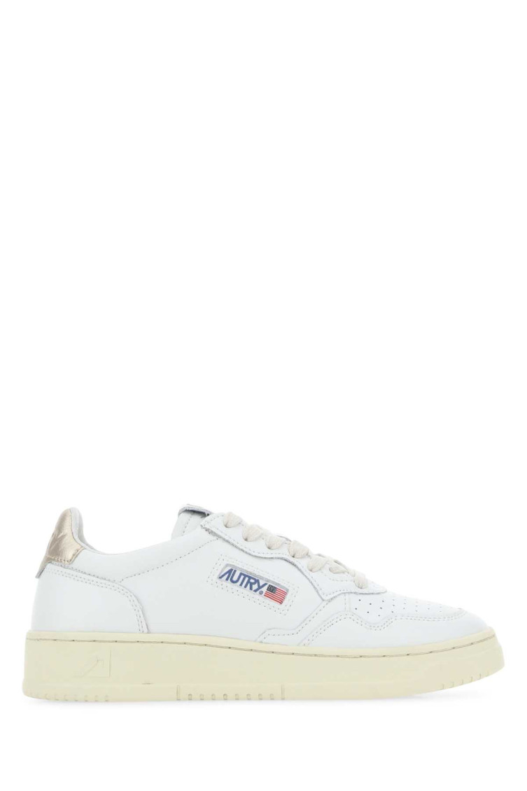 Autry Medalist Low Leather Sneakers In White