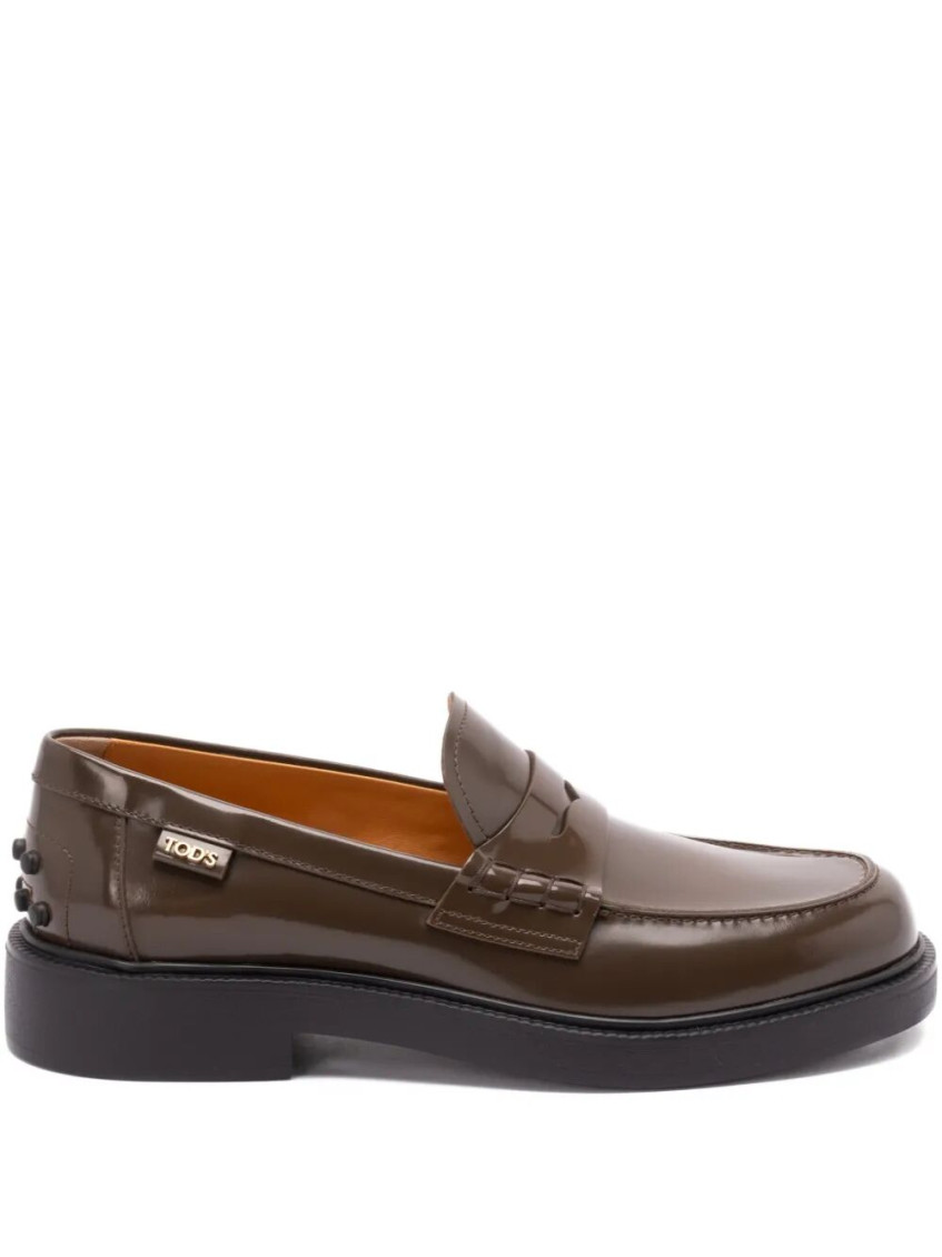 Tod's Polished Calf Leather Loafers With Refined Silhouette In Brown