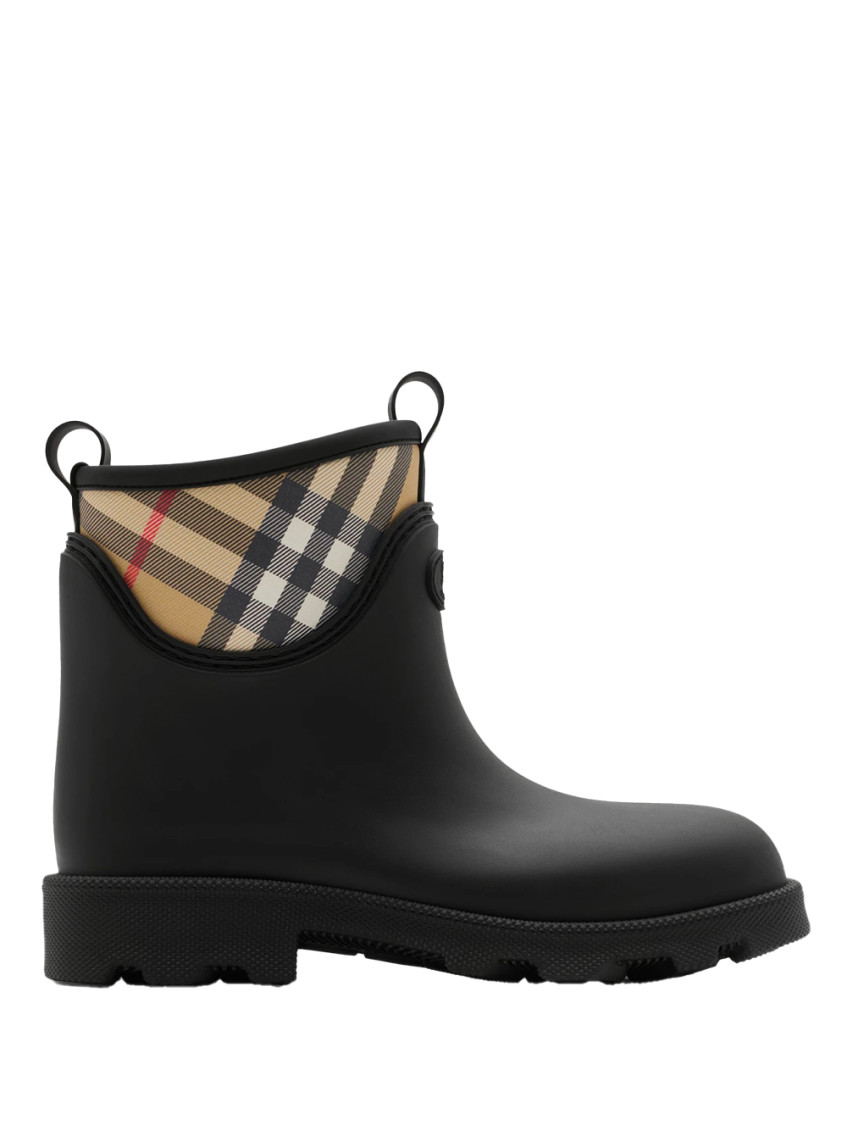 Burberry Black Round Toe Boots In Black
