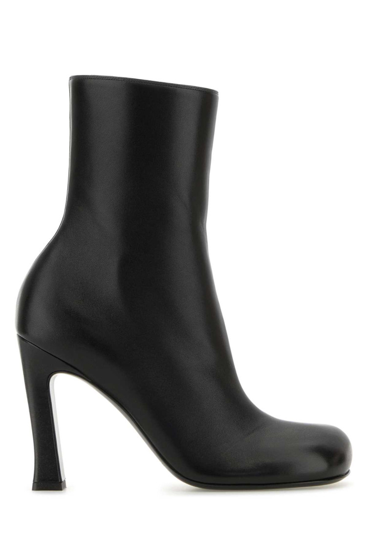 Shop Bottega Veneta Black Leather Ankle Boots