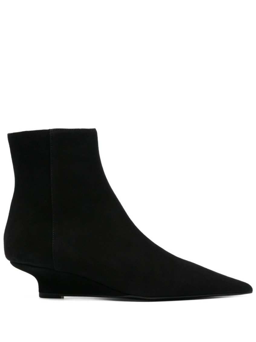 Totême Black Pointed Toe Boot In Black