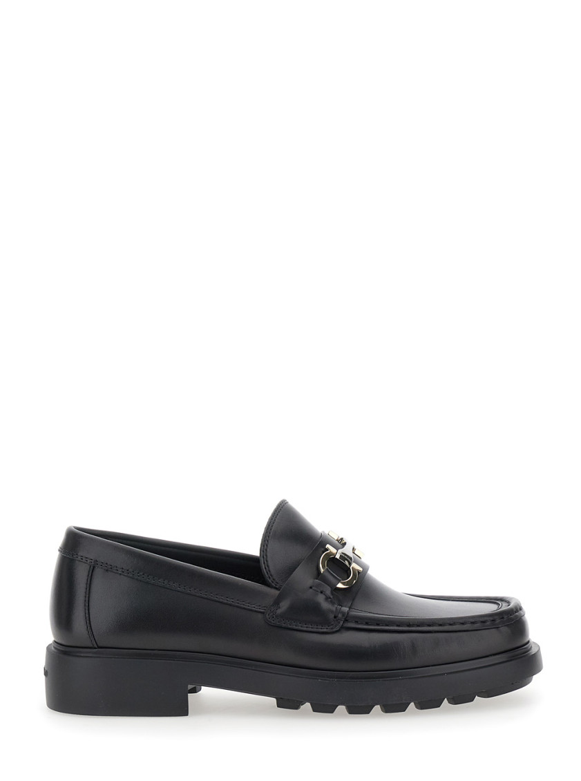 Ferragamo Gancini-plaque Leather Loafers In Black