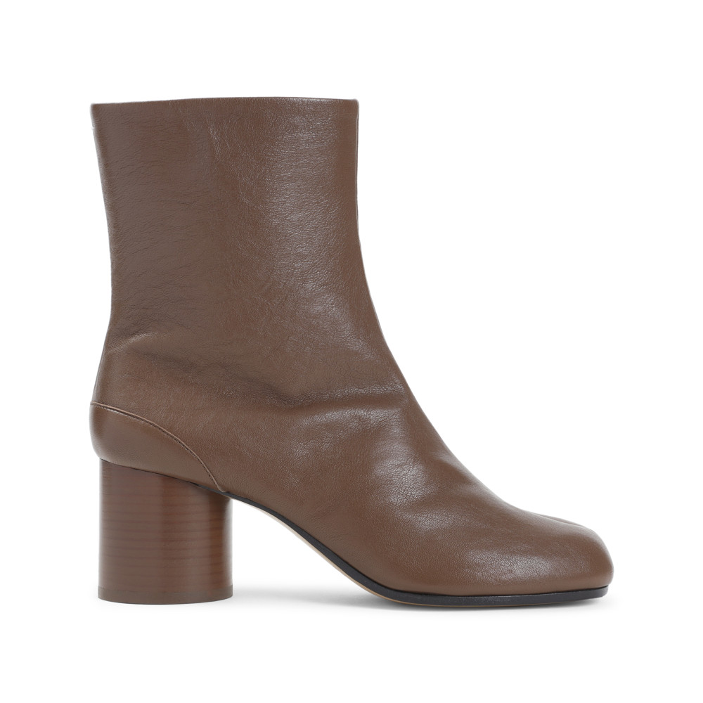 Maison Margiela Signature Split-toe Brown Leather Tabi Boots In Brown