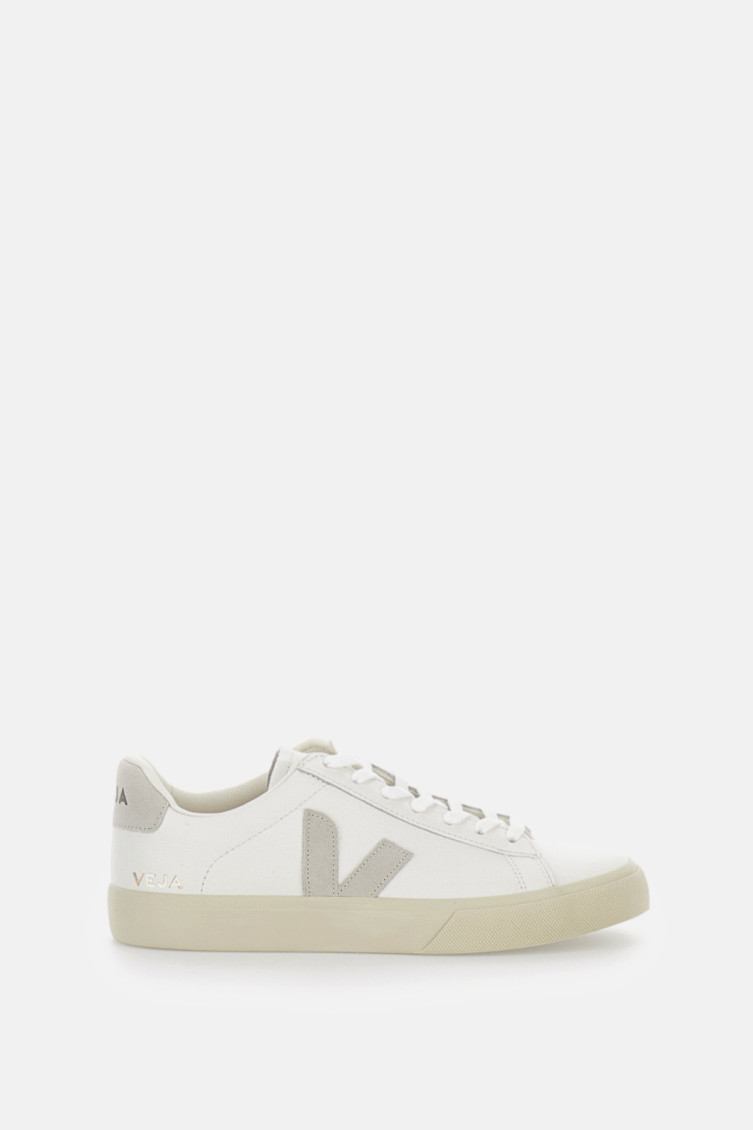 Veja White Low-top Sneakers With Logo Patch In Leather Man  In White