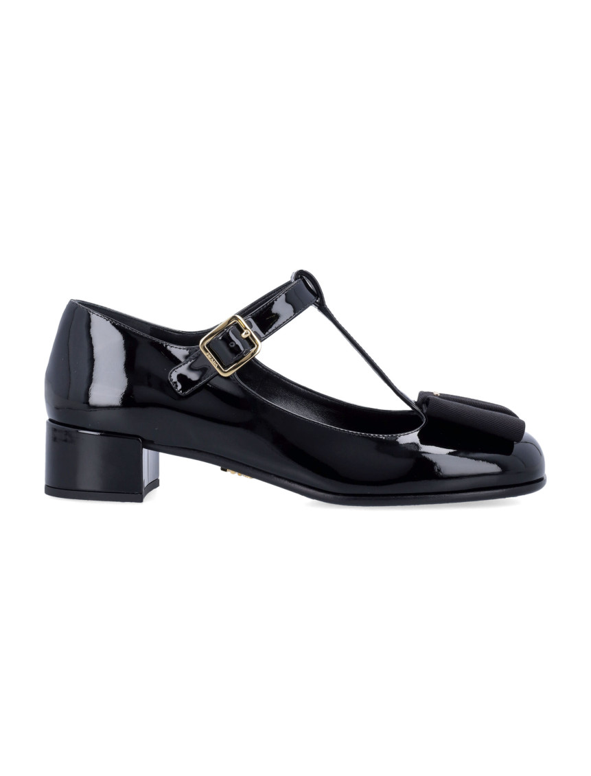 Prada Black Leather Ballet Flats In Black