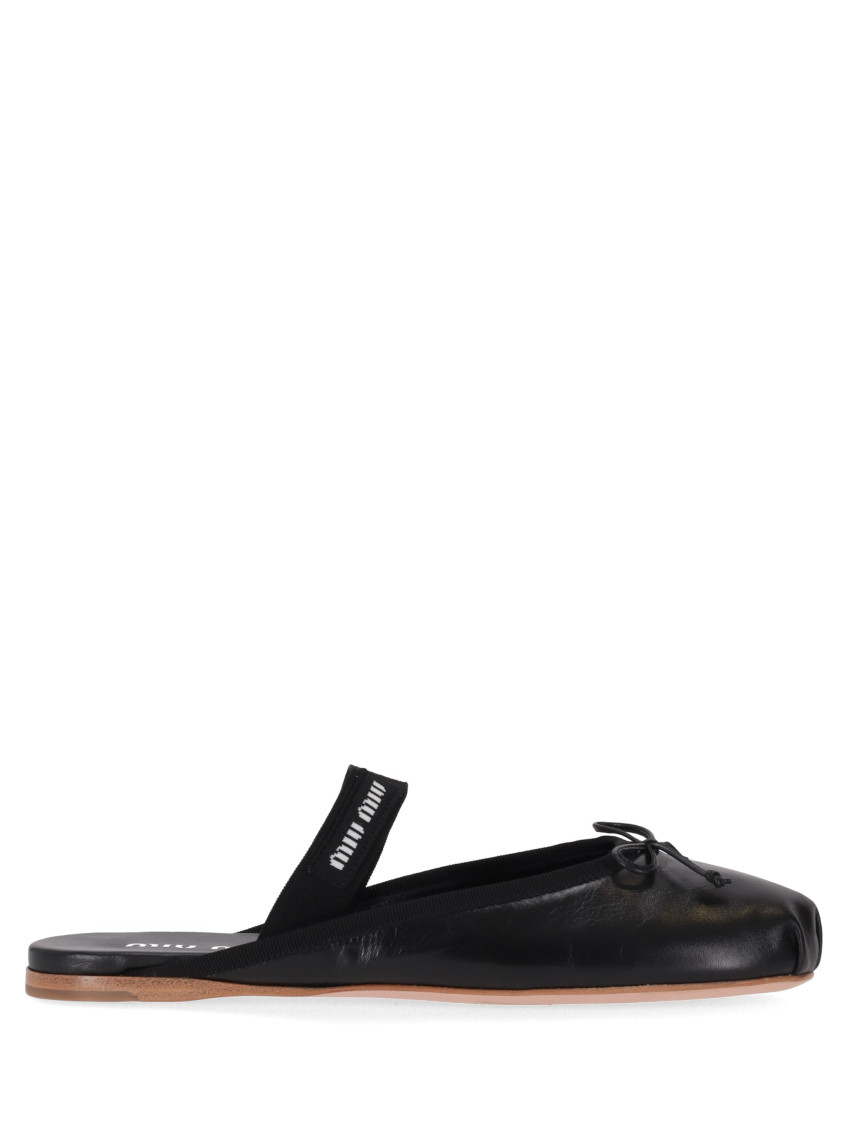 Miu Miu Black Leather Ballet Flats In Black
