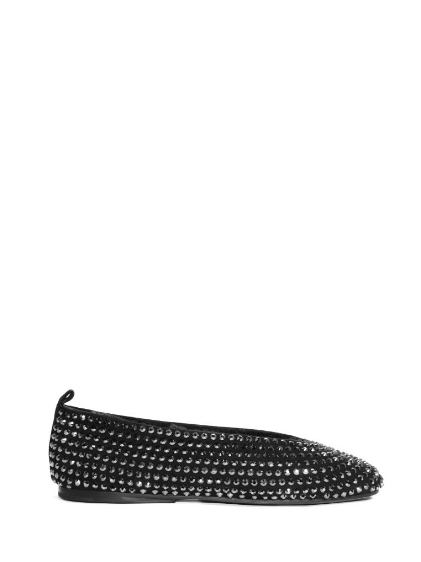 La Rose Black Slip On Ballet Flats In Black