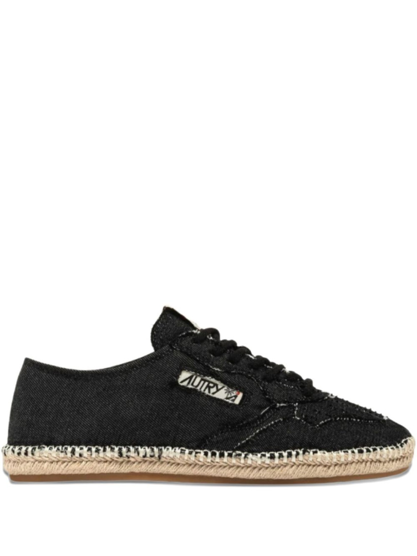 Autry Black Low Canvas Sneakers In Black