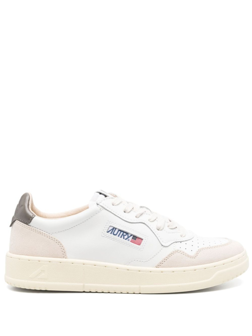 Autry Medalist Low-top Sneakers With Smooth In Neutral