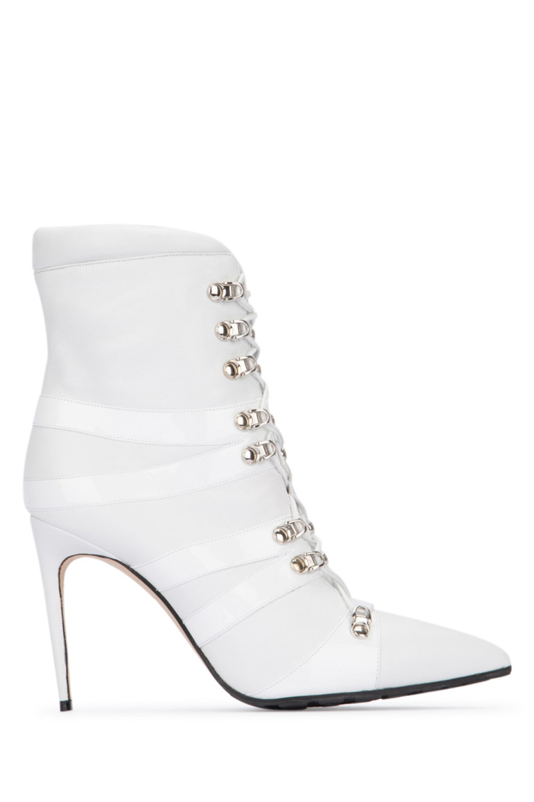 Manolo Blahnik Roblax 105 Nappa Boot In White