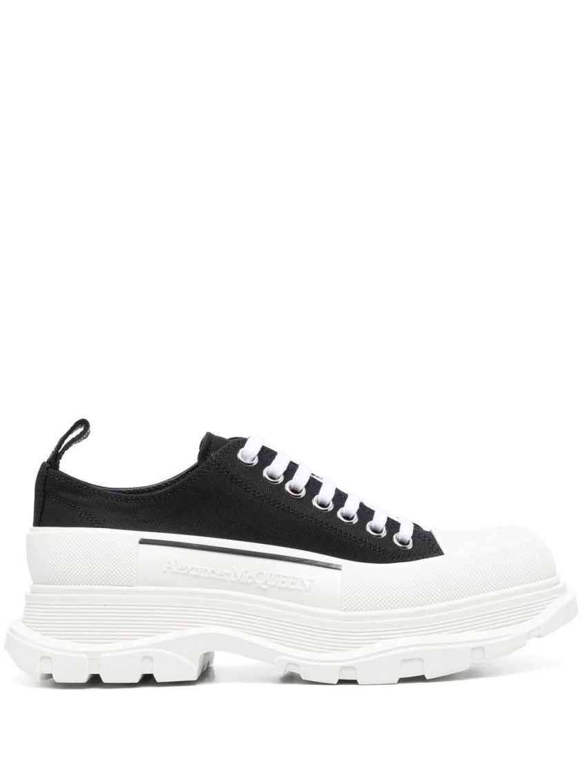 Alexander Mcqueen Tread Slick Sneakers In Black