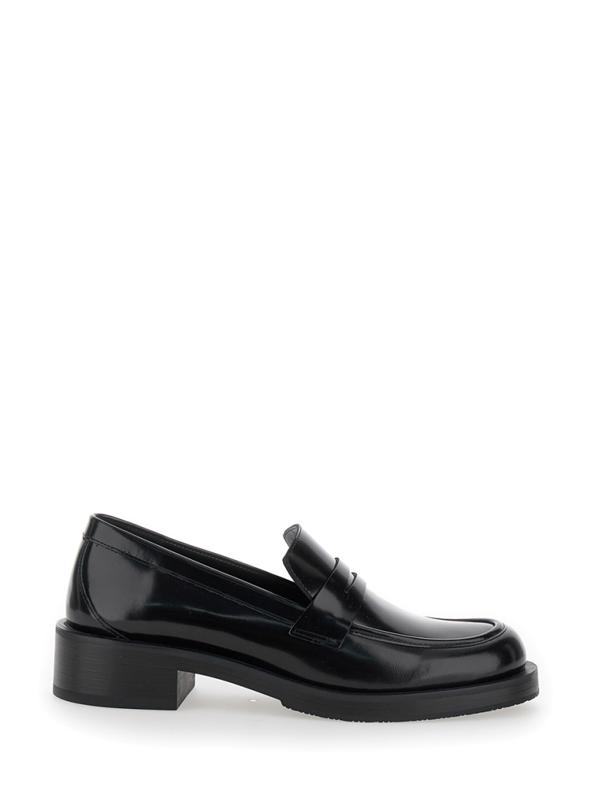 Stuart Weitzman 'palmer' Black Slip-on Loafers In Patent Leather Woman In Black
