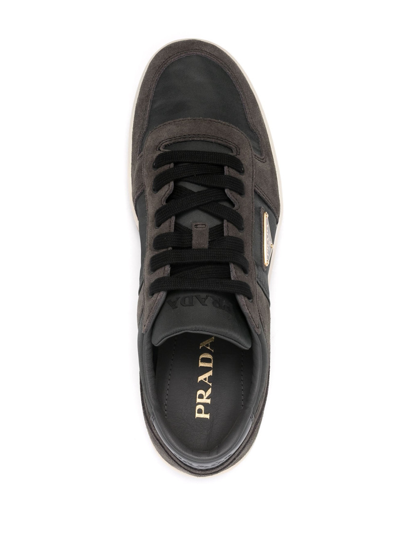 PRADA❤︎ スニーカー Prada Grey Low Top Sneakers