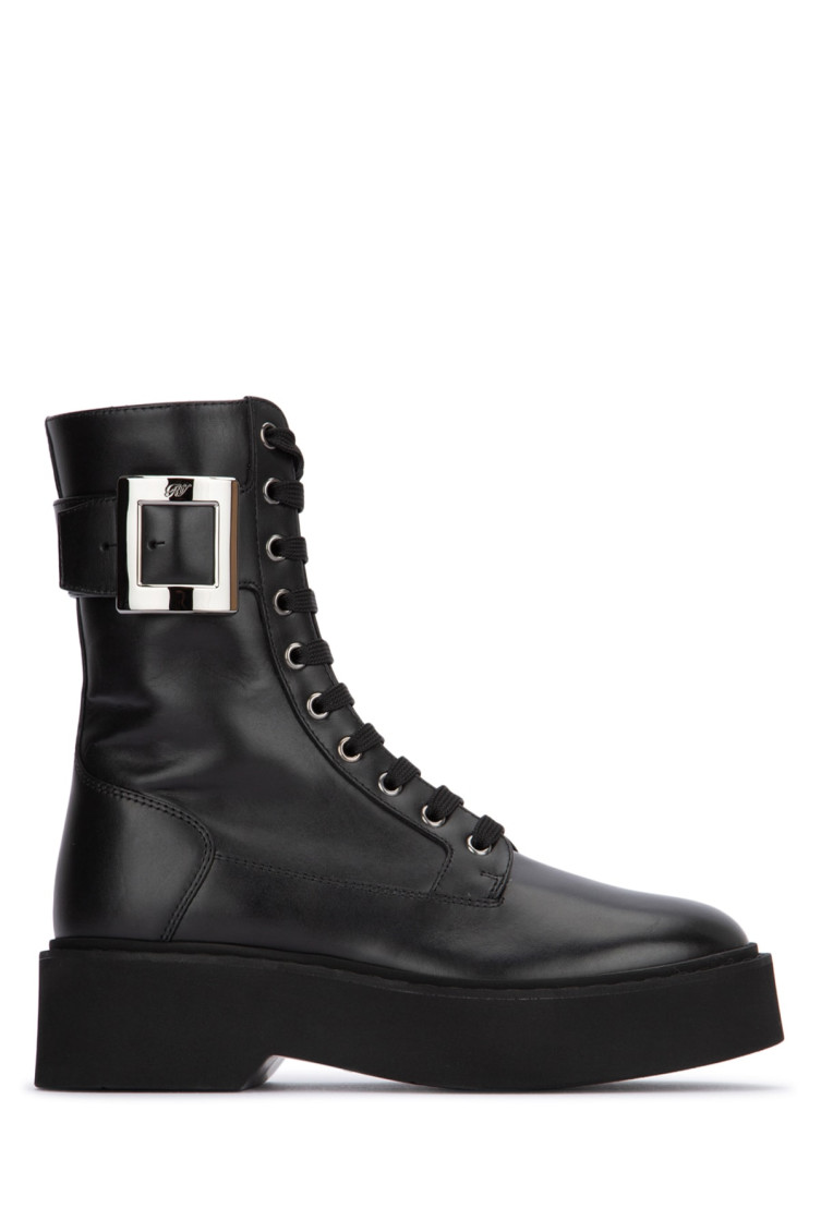 Roger Vivier Shoes In Black
