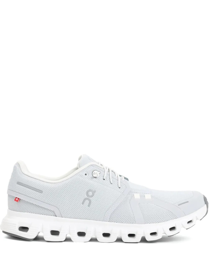 On Cloud 6 Trainers In White