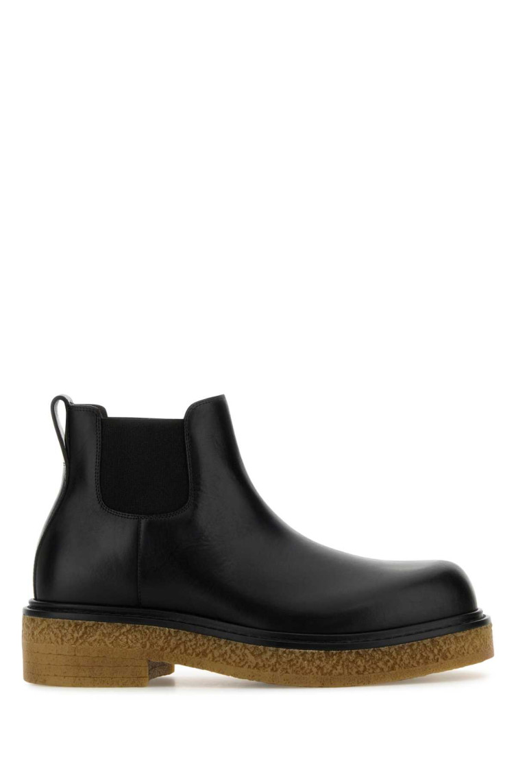 Bottega Veneta Sophisticated Leather Ankle Boots For Men In Black