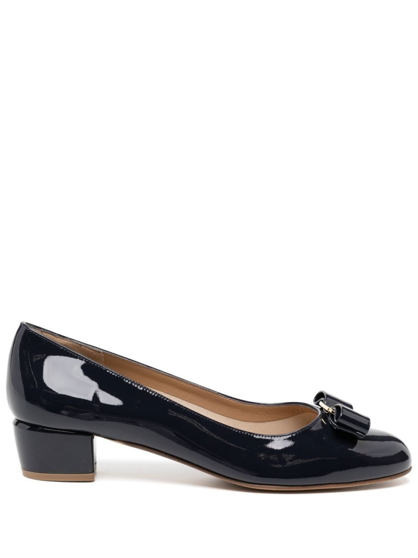 navy blue leather pumps