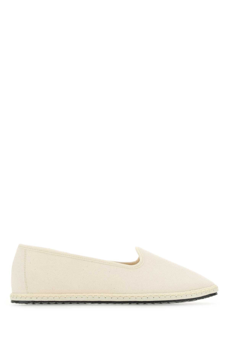 VIBI VENEZIA WHITE SLIP ON LOAFERS