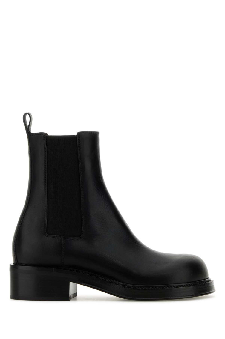 Bottega Veneta The Lug Leather Ankle Boots In Black