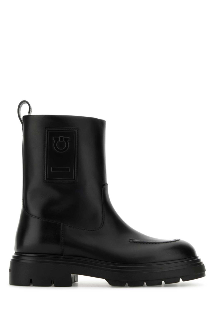 ショートブーツ・ブーティ Salvatore Ferragamo Black Leather Tirba Ankle Boots Ferragamo Black Leather Tirba Ankle Boots for Women Online