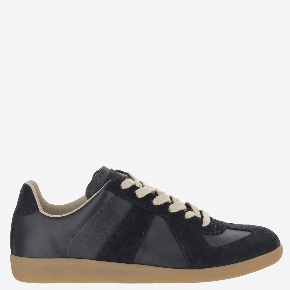 Maison Margiela Casual Low Top Sneakers With Suede Panels In Black