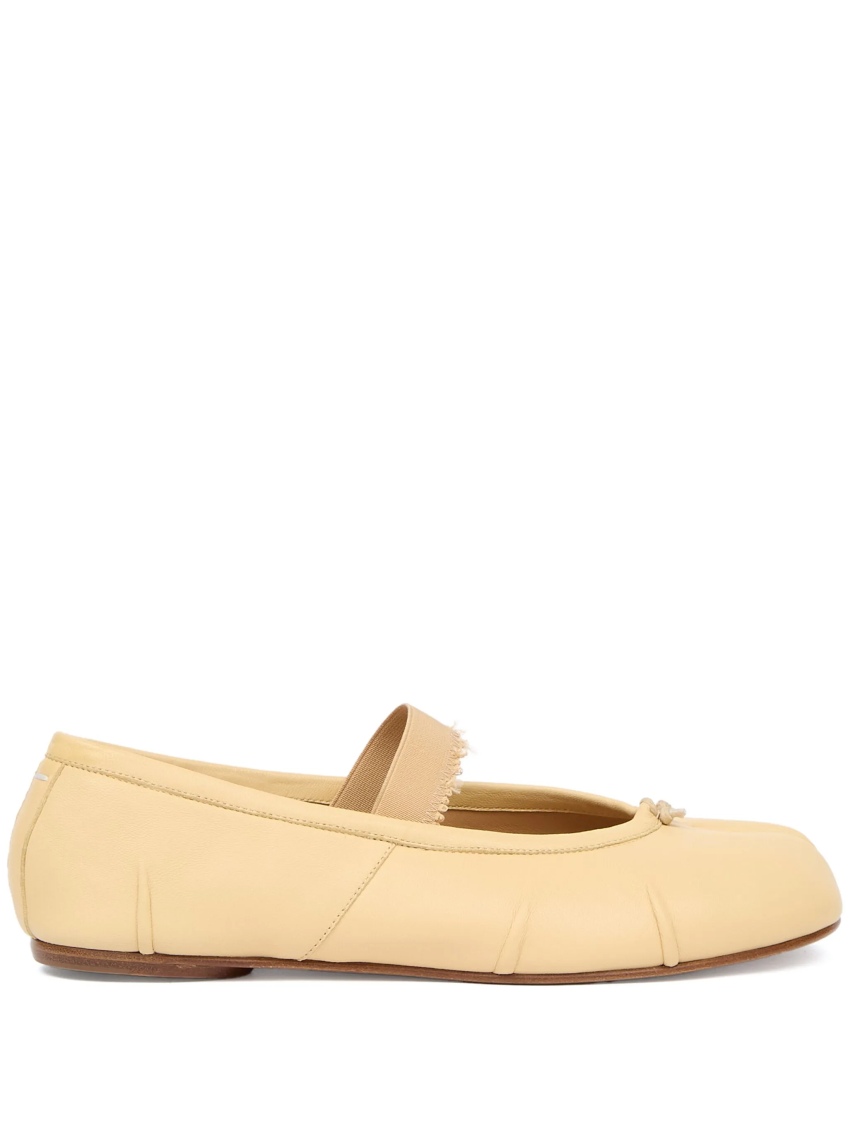 Maison Margiela Nude Leather Tabi Flats In Beige