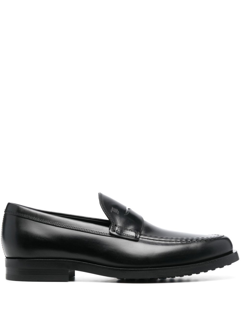Tod's Smooth Leather Moccasin Loafers With Subtle Stitching In Black