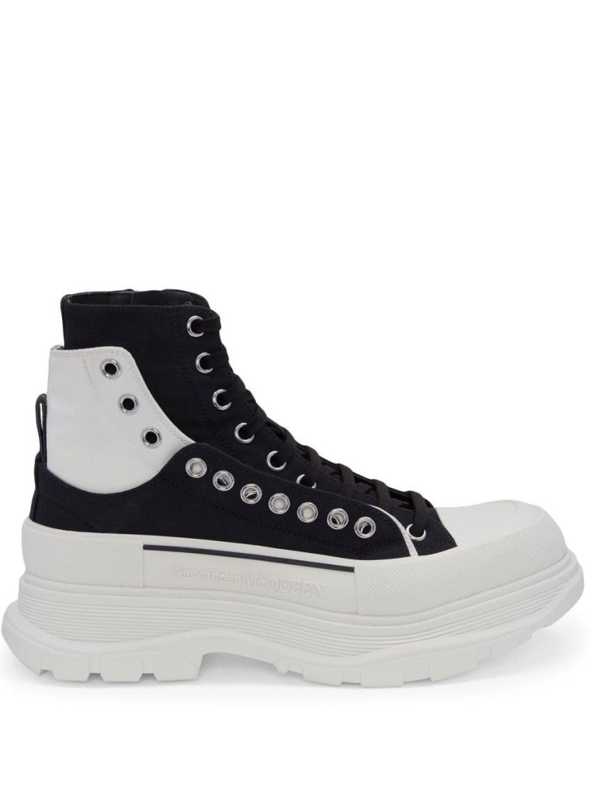 Alexander Mcqueen Alexander Mc Queen Tread Slick Ankle Boots In Black