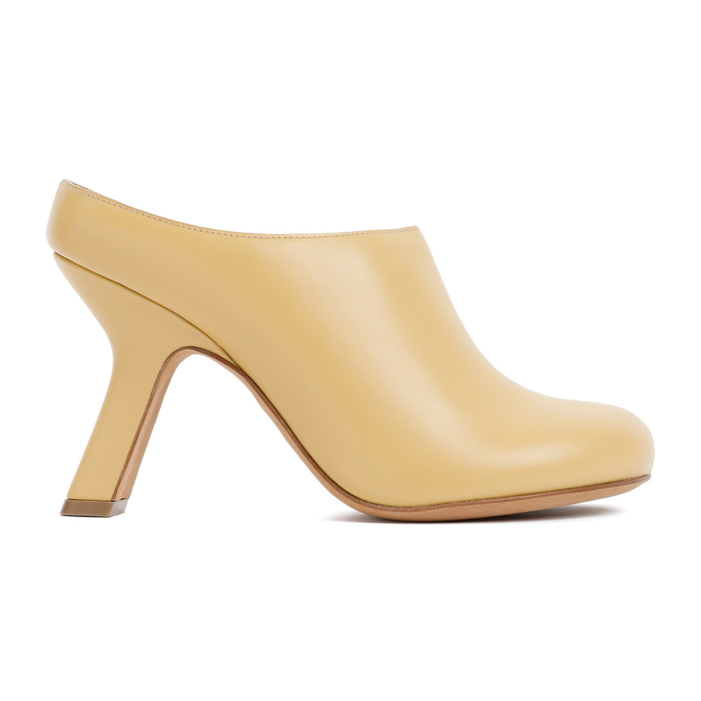 Loewe Terra 100 Leather Mules In Beige
