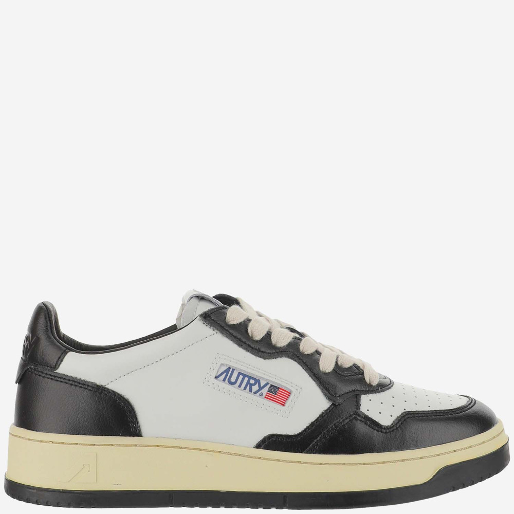 Autry Sneakers Medalist In Blackwhite