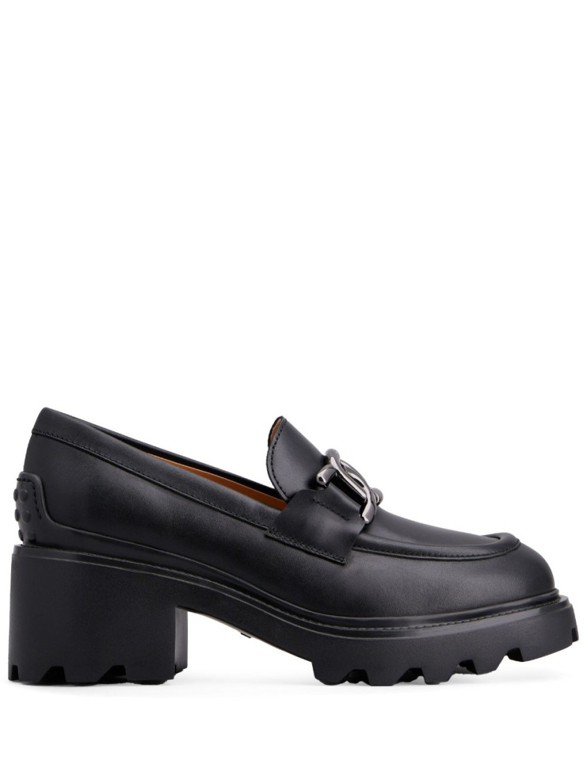 Tod's Semi-shiny Leather Heeled Loafers With Metal Chain Shoes In Black