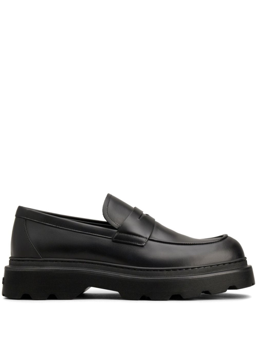 Tod's Carrarmato Style Black Leather Loafers In Black