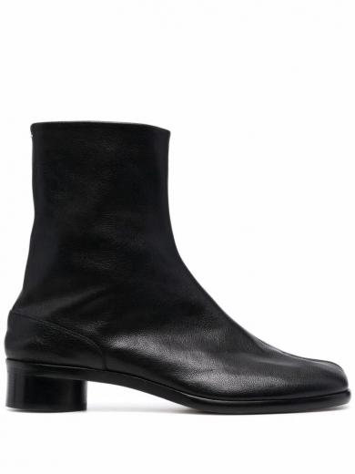 【Maison Margiela】Tabi Low Heel Booties Maison Margiela Black Tabi Leather Ankle Boots for Men Online